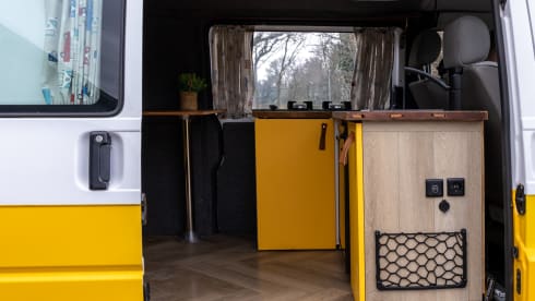 Sunset – 2p Volkswagen bus uit 2000
