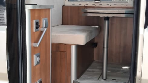 Travelcar – Beautiful cool modern 2 person camper bus