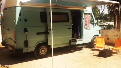 Miss Moneypenny (Burgau, Lagos, Algarve, Portugal)