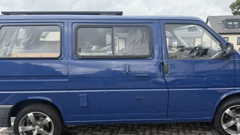 Betty – Camping-car Volkswagen 2 places à partir de 2000