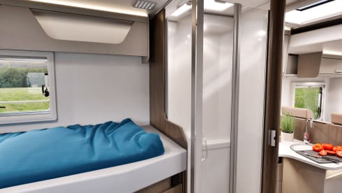 Benny jr.  – Brand new (2025) 4-person semi-integrated camper 