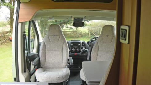 Acer – Delux Campervan with toilet/shower. Sleeps 4 travels 4