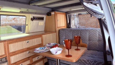 Vanny – Volkswagen Trident 1994 berth Campervan  1994.          