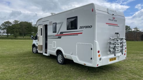 4 berth Roller Team zefiro 696