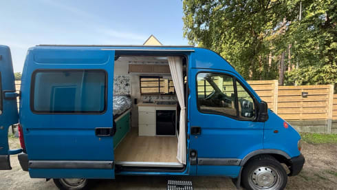 Guapa – 2p Renault bus from 2003