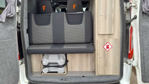 FM21 – 4 berth Ford campervan from 2021