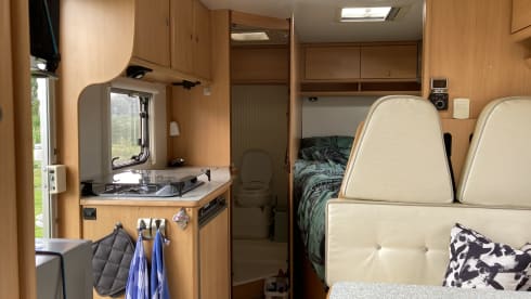 Comfortable 4p Dethleffs camper - 2001