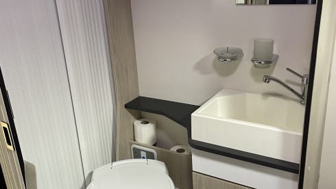 Archie the Automatic – 4 berth Chausson semi-integrated from 2019