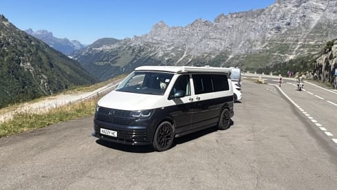 Harry – Camper Volkswagen a 4 posti letto, modello 2022.