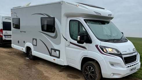 Majestic – Our fully loaded 6 berth motorhome