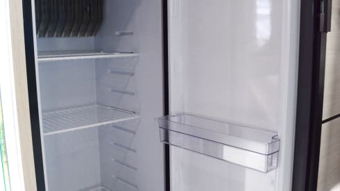 Challenger 337GA Graphite Premium Edition / Ford Transit 170ch BVA6