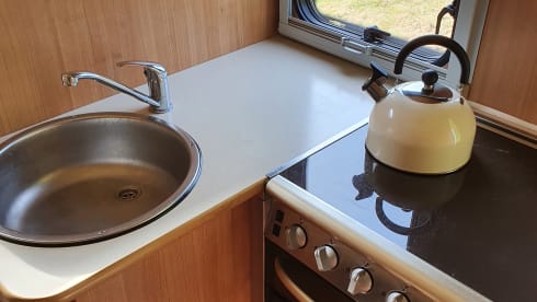 Frankie G – Frankie is our beautiful & flexible 6 berth Motorhome.