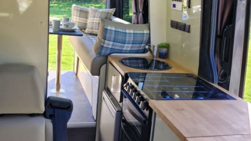 Dark night – 4 berth Volkswagen campervan from 2021