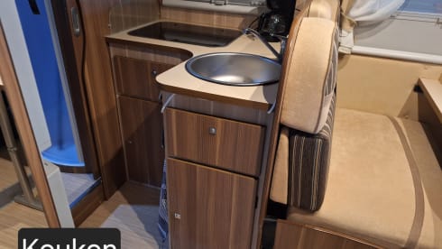 Ons prachtige huisje op wielen – 2-4 person McLouis semi-integrated camper