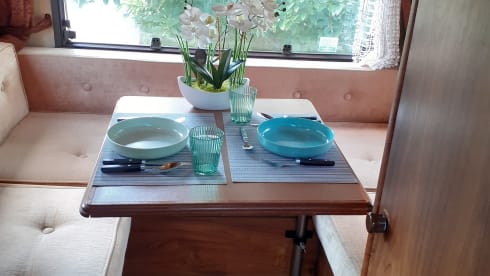Oldtimer Hymer from 1986 for 4 persons