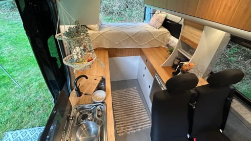 2p luxury off-grid VW Crafter bus camper (2023) autom.