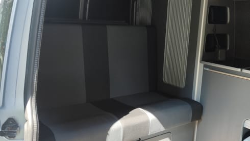 4p Volkswagen bus uit 2016