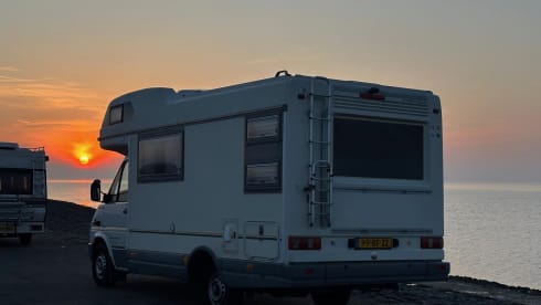 6p Volkswagen alcove from 2002
