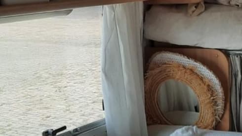 Onze supergezellige camper! – Nice spacious 6 person Ford Rimor 678