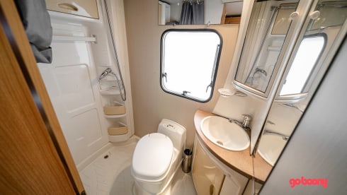  Chausson Flash 03 – Comfortable family camper with bunk beds