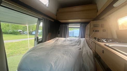 De Vrijbuiter – 7 Berth Chausson bus from 2013