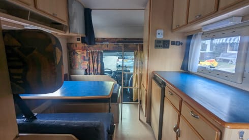Dacha op wielen – 4p Eura Mobil alcove from 2000