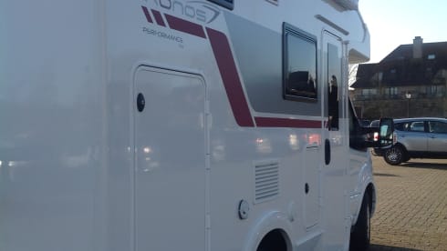 MOOIE CAMPER TE HUUR