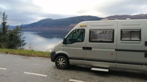 Highland Hamish – 2 berth Renault LWB High roof van 