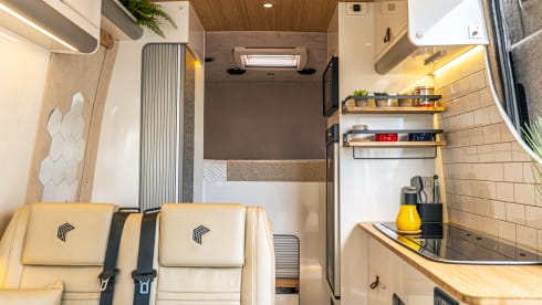 THE JUGGERNAUT – 5 berth Volkswagen bus from 2016