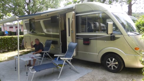 Onze dame – BURSTNER 735 ELEGANCE