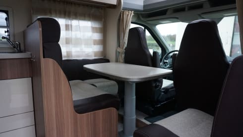 4p Chausson Semi-Integrated 