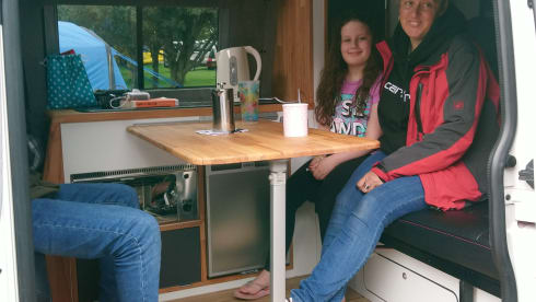 Carleys camper – 4 berth Volkswagen bus from 2016