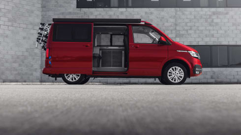 BV70YDO VW CALIFORNIA CAMPER RENTAL, SUPER HIGH SPEC INC BIKE RACK 