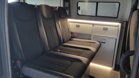 panama – 4p Ford bus uit 2024