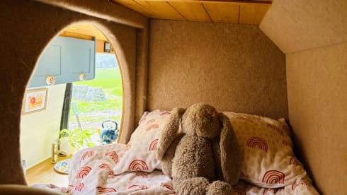 Poppy – Skurriler Familiencamper abseits der Zivilisation 