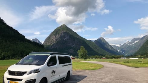 Evelynn – 4p Fixxter campervan from 2022