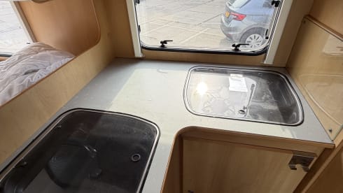 4p Dethleffs semi-integrated from 2005
