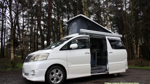 Skye – 4 berth ULEZ Compliant automatic Toyota campervan 