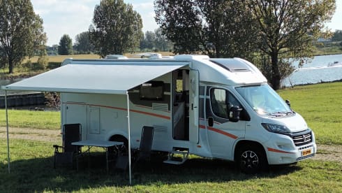 Capron Sunlight Automatic T66 Bucket Edition 