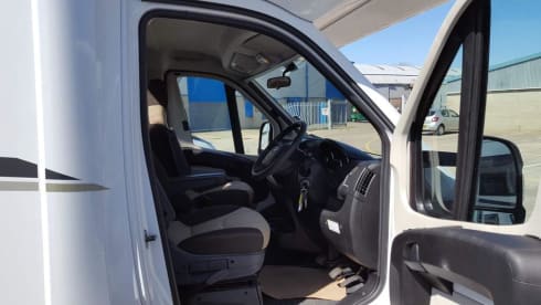 Molly – Molly - Family Ready - Fully Insured - 4 Berth - Dog Friendly 