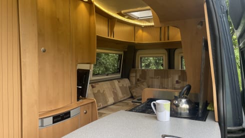BettyAnn – Wildax Europa Off-Grid 2 berth van 