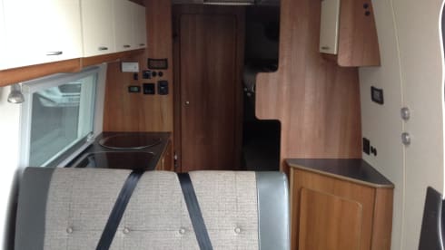 Marcia Merc – 4 berth Mercedes-Benz Sprinter Spacious Van 