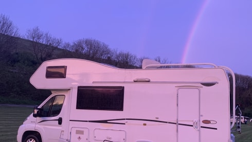 Tony – Your ultimate adventure awaits in our cosy 5-berth motorhome!