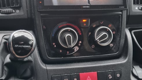 De Westereender Flitz – Pössl Buscamper 160 hp Automatic from 2019