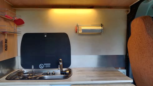 COMPACT, COMPLETE, COMFORTABLE with fixed bed, Offgrid.
