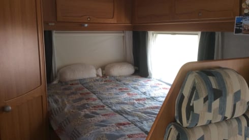 Dinghy  – Very neat and cozy camper for 2 people with sufficient storage space.