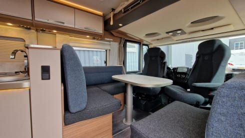 Knaus Live 1 700 meg 2022 (Aut, 180hp, LED lighting, air conditioning, carplay, TV)