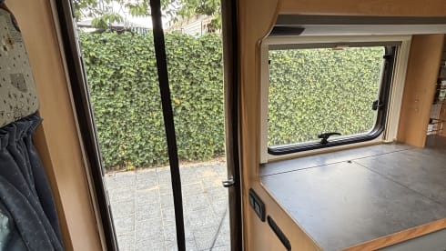 Echte gezinscamper – 6p Hymer alcove from 2000