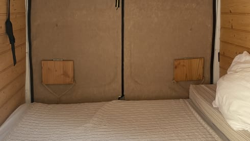 2p Ford bus from 2012