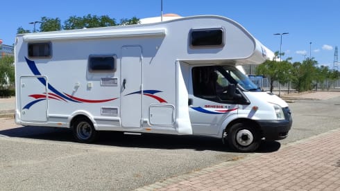 Camper for 4 comfortable seats
